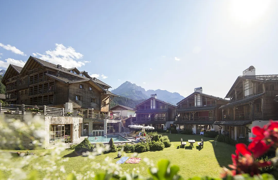 Post Alpina - Family Chalets Dolomites-1
