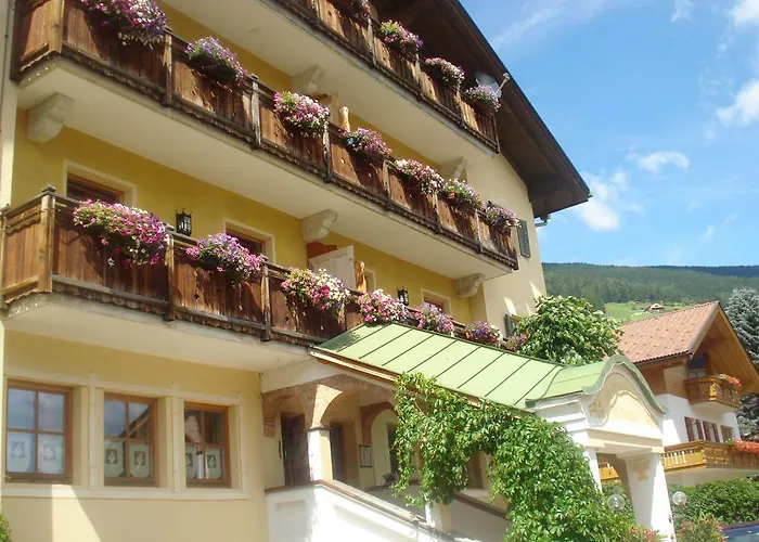 Piccolohotel Tempele Garni San Candido